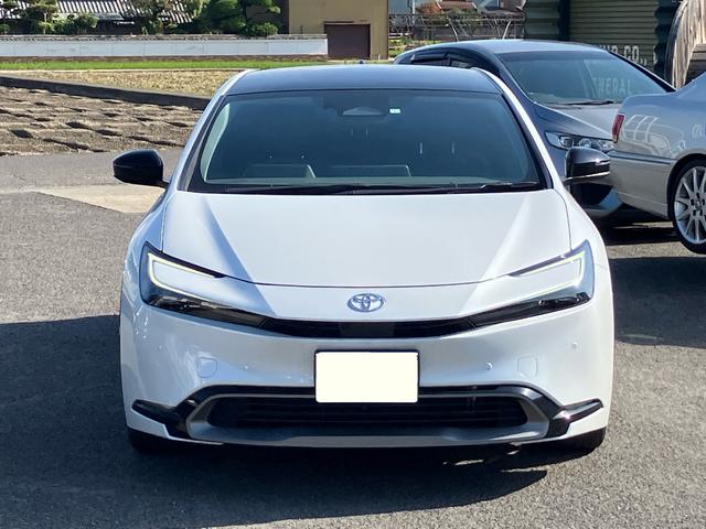 プリウス Ｚ　サンルーフ　純正ディスプレイオーディオ　アラウンドビューモニター　デジタルインナーミラー　ＥＴＣ２．０　パワーバックドア　アダプティブクルーズコントロール　純正ＡＷ　フルセグＴＶ　Ｂｌｕｅｔｏｏｔｈ（9枚目）