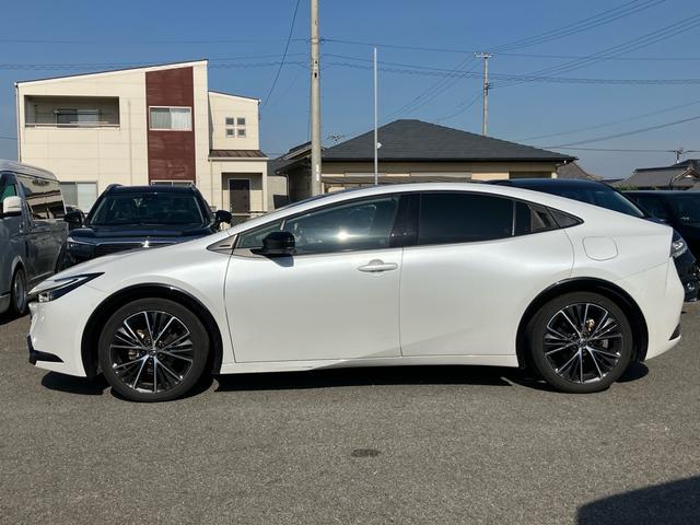 プリウス Ｚ　サンルーフ　純正ディスプレイオーディオ　アラウンドビューモニター　デジタルインナーミラー　ＥＴＣ２．０　パワーバックドア　アダプティブクルーズコントロール　純正ＡＷ　フルセグＴＶ　Ｂｌｕｅｔｏｏｔｈ（14枚目）