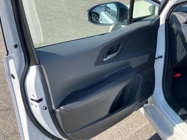 プリウス Ｚ　サンルーフ　純正ディスプレイオーディオ　アラウンドビューモニター　デジタルインナーミラー　ＥＴＣ２．０　パワーバックドア　アダプティブクルーズコントロール　純正ＡＷ　フルセグＴＶ　Ｂｌｕｅｔｏｏｔｈ（21枚目）