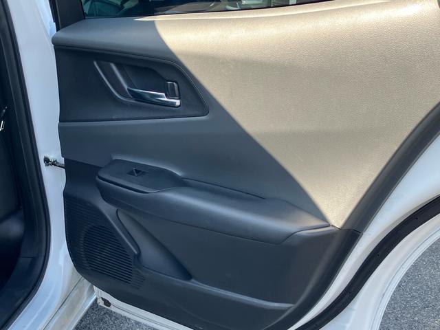 プリウス Ｚ　サンルーフ　純正ディスプレイオーディオ　アラウンドビューモニター　デジタルインナーミラー　ＥＴＣ２．０　パワーバックドア　アダプティブクルーズコントロール　純正ＡＷ　フルセグＴＶ　Ｂｌｕｅｔｏｏｔｈ（29枚目）