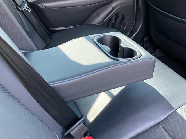 プリウス Ｚ　サンルーフ　純正ディスプレイオーディオ　アラウンドビューモニター　デジタルインナーミラー　ＥＴＣ２．０　パワーバックドア　アダプティブクルーズコントロール　純正ＡＷ　フルセグＴＶ　Ｂｌｕｅｔｏｏｔｈ（31枚目）