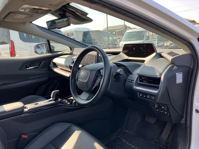 プリウス Ｚ　サンルーフ　純正ディスプレイオーディオ　アラウンドビューモニター　デジタルインナーミラー　ＥＴＣ２．０　パワーバックドア　アダプティブクルーズコントロール　純正ＡＷ　フルセグＴＶ　Ｂｌｕｅｔｏｏｔｈ（37枚目）