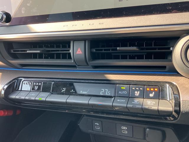 プリウス Ｚ　サンルーフ　純正ディスプレイオーディオ　アラウンドビューモニター　デジタルインナーミラー　ＥＴＣ２．０　パワーバックドア　アダプティブクルーズコントロール　純正ＡＷ　フルセグＴＶ　Ｂｌｕｅｔｏｏｔｈ（50枚目）