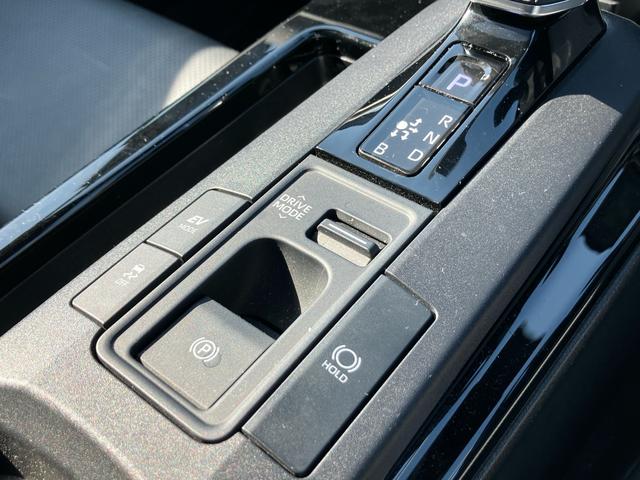 プリウス Ｚ　サンルーフ　純正ディスプレイオーディオ　アラウンドビューモニター　デジタルインナーミラー　ＥＴＣ２．０　パワーバックドア　アダプティブクルーズコントロール　純正ＡＷ　フルセグＴＶ　Ｂｌｕｅｔｏｏｔｈ（52枚目）