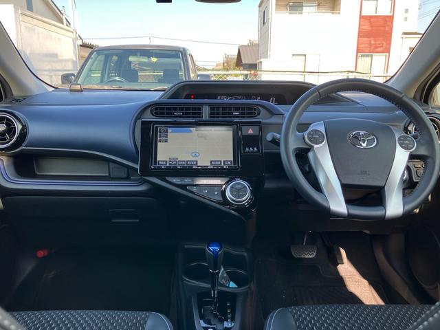 アクア X-アーバン ソリッド メモリーナビ フルセグTV バックモニター ドライブレコーダーBluetooth ETC2.0 シートヒーター レーンアシスト 衝突被害軽減システム 純正アルミホイール スマートキー(4枚目)