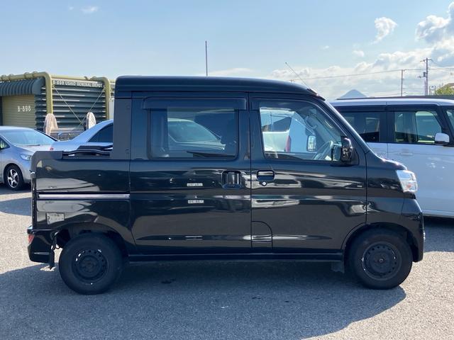 ハイゼットカーゴ デッキバンＧ　ＳＡＩＩＩ　４ＷＤ　ＡＴ　スマートアシスト３　アイドリングストップ　ＣＤ　キーレスエントリー　パワーウインドウ　エアコン　パワステ　横滑り防止装置　衝突被害軽減システム　エコアイドル　電動格納ミラー　オートマ（11枚目）