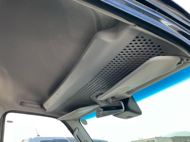 ハイゼットカーゴ デッキバンＧ　ＳＡＩＩＩ　４ＷＤ　ＡＴ　スマートアシスト３　アイドリングストップ　ＣＤ　キーレスエントリー　パワーウインドウ　エアコン　パワステ　横滑り防止装置　衝突被害軽減システム　エコアイドル　電動格納ミラー　オートマ（24枚目）