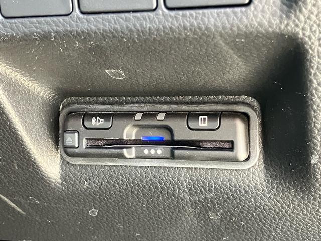 ステップワゴン ｅ：ＨＥＶスパーダ　７人乗り　マルチビューカメラシステム　ギャザーズナビ　ブラインドスポットインフォメーション　ホンダセンシング　メモリー機能付パワーテールゲート　シートヒーター　ドラレコ　ＥＴＣ　両側パワースライドドア（37枚目）