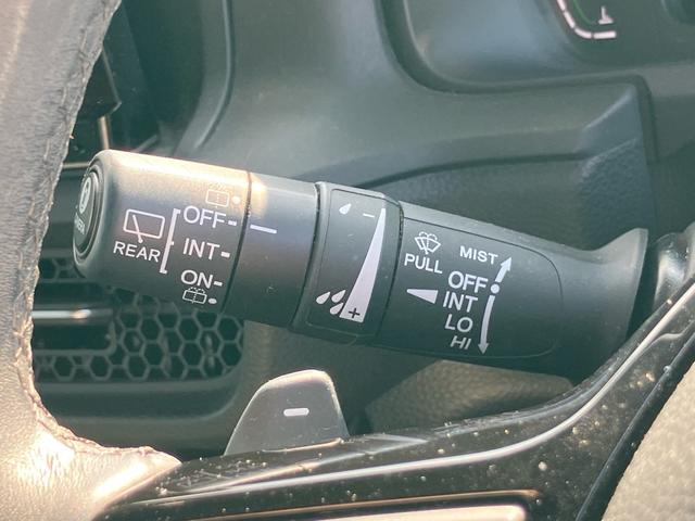 ステップワゴン ｅ：ＨＥＶスパーダ　７人乗り　マルチビューカメラシステム　ギャザーズナビ　ブラインドスポットインフォメーション　ホンダセンシング　メモリー機能付パワーテールゲート　シートヒーター　ドラレコ　ＥＴＣ　両側パワースライドドア（41枚目）