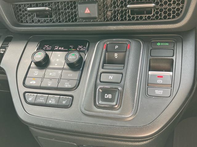 ステップワゴン ｅ：ＨＥＶスパーダ　７人乗り　マルチビューカメラシステム　ギャザーズナビ　ブラインドスポットインフォメーション　ホンダセンシング　メモリー機能付パワーテールゲート　シートヒーター　ドラレコ　ＥＴＣ　両側パワースライドドア（48枚目）