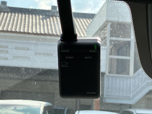 ステップワゴン ｅ：ＨＥＶスパーダ　７人乗り　マルチビューカメラシステム　ギャザーズナビ　ブラインドスポットインフォメーション　ホンダセンシング　メモリー機能付パワーテールゲート　シートヒーター　ドラレコ　ＥＴＣ　両側パワースライドドア（49枚目）