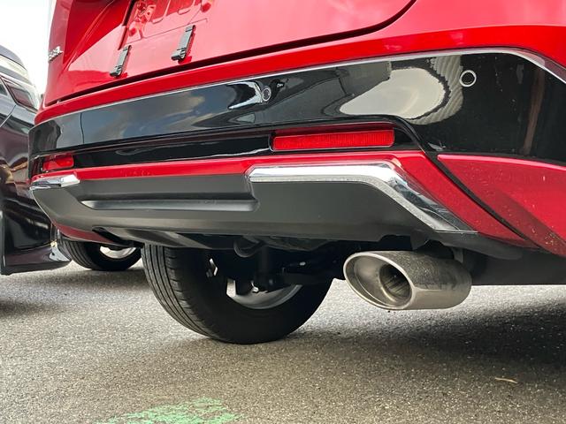 ヴェゼル ｅ：ＨＥＶ　Ｚ　ギャザーズナビ　Ｂｌｕｅｔｏｏｔｈ　バックモニター　フルセグＴＶ　ドライブレコーダー　電動リアゲート　アダプティブクルーズコントロール　ＥＴＣ　ブラインドスポットモニター　パドルシフト　シートヒーター（9枚目）