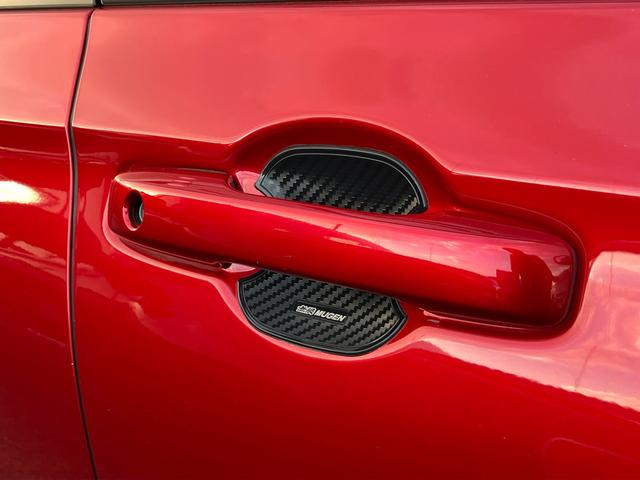 ヴェゼル ｅ：ＨＥＶ　Ｚ　ギャザーズナビ　Ｂｌｕｅｔｏｏｔｈ　バックモニター　フルセグＴＶ　ドライブレコーダー　電動リアゲート　アダプティブクルーズコントロール　ＥＴＣ　ブラインドスポットモニター　パドルシフト　シートヒーター（11枚目）