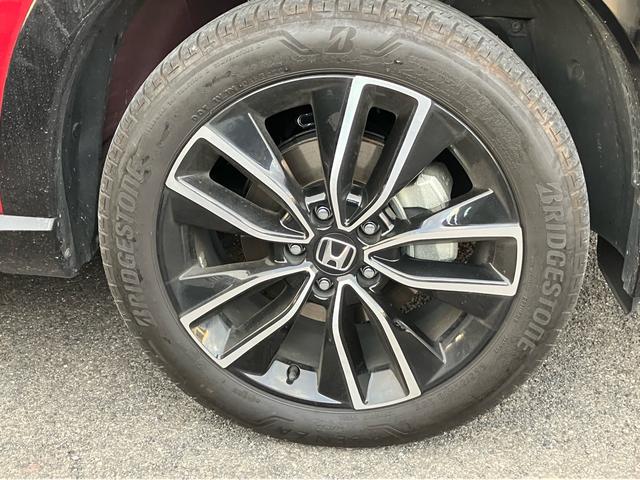 ヴェゼル ｅ：ＨＥＶ　Ｚ　ギャザーズナビ　Ｂｌｕｅｔｏｏｔｈ　バックモニター　フルセグＴＶ　ドライブレコーダー　電動リアゲート　アダプティブクルーズコントロール　ＥＴＣ　ブラインドスポットモニター　パドルシフト　シートヒーター（12枚目）