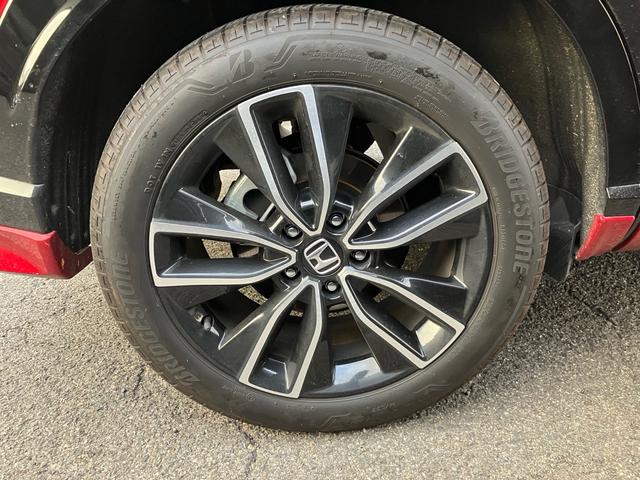 ヴェゼル ｅ：ＨＥＶ　Ｚ　ギャザーズナビ　Ｂｌｕｅｔｏｏｔｈ　バックモニター　フルセグＴＶ　ドライブレコーダー　電動リアゲート　アダプティブクルーズコントロール　ＥＴＣ　ブラインドスポットモニター　パドルシフト　シートヒーター（13枚目）