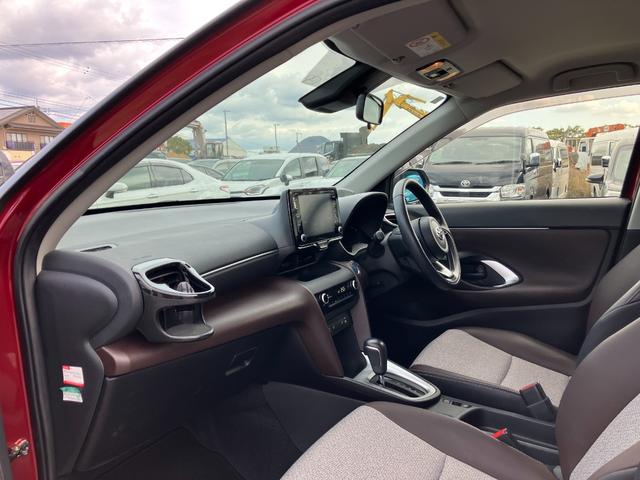 ヤリスクロス ハイブリッドZ ディスプレイオーディオ ナビTV Bluetooth アラウンドビューモニター ETC パワーバックドア レーンアシスト クルーズコントロール 純正アルミホイール シートヒーター 電動シート(17枚目)