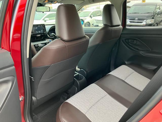 ヤリスクロス ハイブリッドZ ディスプレイオーディオ ナビTV Bluetooth アラウンドビューモニター ETC パワーバックドア レーンアシスト クルーズコントロール 純正アルミホイール シートヒーター 電動シート(19枚目)