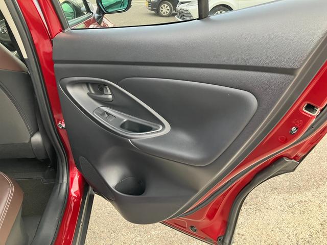 ヤリスクロス ハイブリッドZ ディスプレイオーディオ ナビTV Bluetooth アラウンドビューモニター ETC パワーバックドア レーンアシスト クルーズコントロール 純正アルミホイール シートヒーター 電動シート(25枚目)