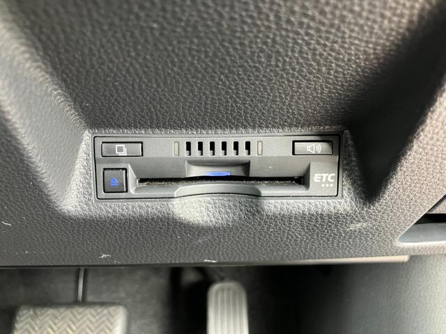 ヤリスクロス ハイブリッドZ ディスプレイオーディオ ナビTV Bluetooth アラウンドビューモニター ETC パワーバックドア レーンアシスト クルーズコントロール 純正アルミホイール シートヒーター 電動シート(32枚目)