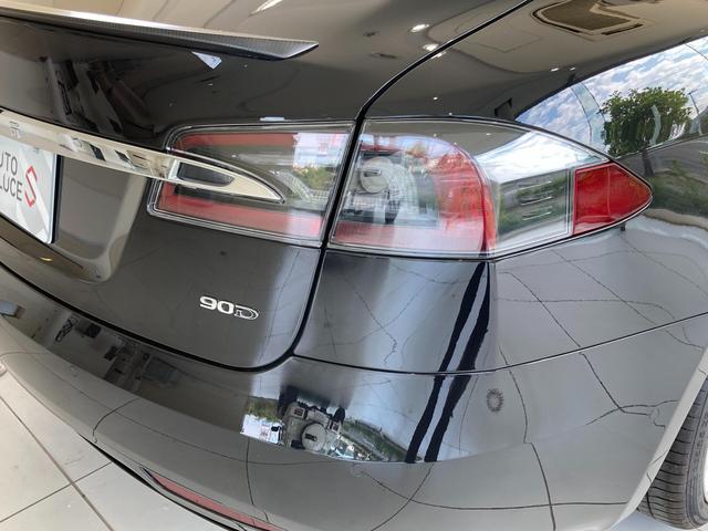 モデルＳ ９０Ｄ　エンハンストオートパイロット　黒革　ガラスサンルーフ　パワーシート　シートヒーター　純正アルミホイール　ＥＴＣ　ＬＥＤヘッドライト（17枚目）