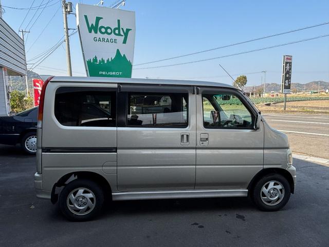 バモス ターボ　４ＷＤ・ターボ・純正オプションナビ・ＥＴＣ・両側スライドドア・パワーウィンドウ・パワステ・リアスポ（6枚目）