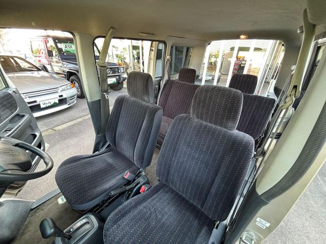 バモス ターボ　４ＷＤ・ターボ・純正オプションナビ・ＥＴＣ・両側スライドドア・パワーウィンドウ・パワステ・リアスポ（9枚目）