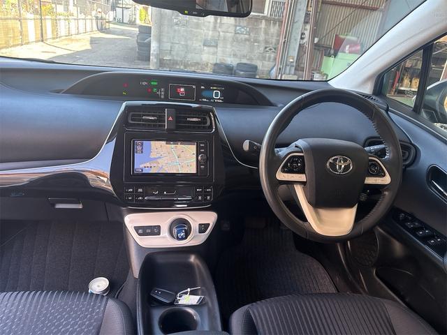 プリウス Ｓセーフティプラス　ナビ　テレビ　バックモニター　セーフティセンス　スマートキー　ＬＥＤヘッドライト　ＥＴＣ　Ｂｌｕｅｔｏｏｔｈ　電動格納ミラー（16枚目）