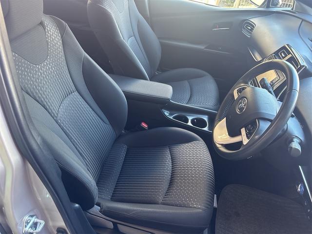 プリウス Ｓセーフティプラス　ナビ　テレビ　バックモニター　セーフティセンス　スマートキー　ＬＥＤヘッドライト　ＥＴＣ　Ｂｌｕｅｔｏｏｔｈ　電動格納ミラー（35枚目）