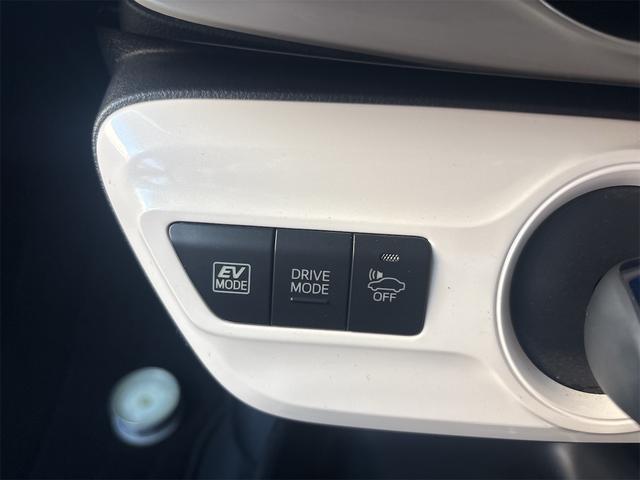 プリウス Ｓセーフティプラス　ナビ　テレビ　バックモニター　セーフティセンス　スマートキー　ＬＥＤヘッドライト　ＥＴＣ　Ｂｌｕｅｔｏｏｔｈ　電動格納ミラー（40枚目）