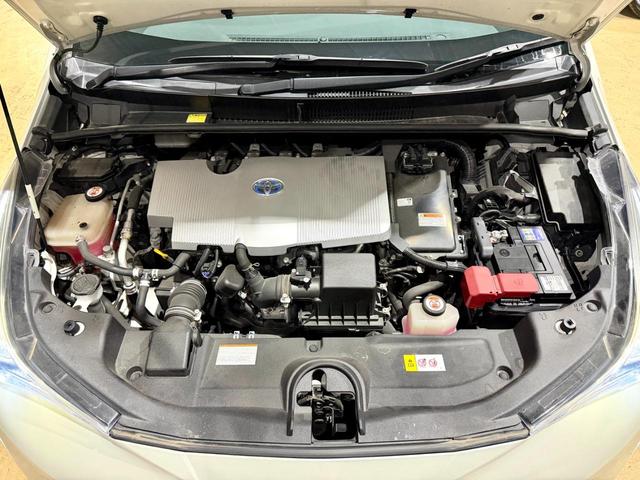 プリウス Ｓツーリングセレクション　純正９インチナビ　ＥＴＣ　ドラレコ前　クルーズコントローラー　トヨタセーフティーセンス　ＬＥＤヘッドライト・フォグランプ　純正マット　バイザー　純正１７インチアルミホイール　社外エアロ（44枚目）