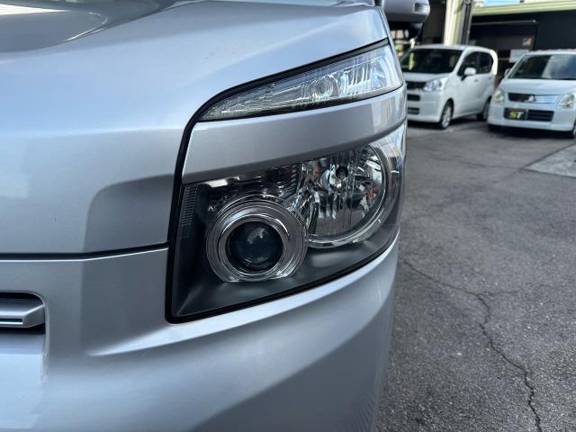 ヴォクシー Ｘ　Ｌエディション　ＥＴＣ／バックカメラ／フルセグテレビ／ナビゲーション／ＣＤ／ＤＶＤ再生／両側電動スライド・片側電動ドア／キーレスキー／ダブルエアコン／運転席・助手席エアバック（22枚目）