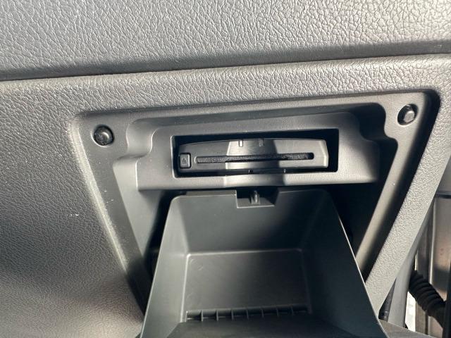 ヴォクシー Ｘ　Ｌエディション　ＥＴＣ／バックカメラ／フルセグテレビ／ナビゲーション／ＣＤ／ＤＶＤ再生／両側電動スライド・片側電動ドア／キーレスキー／ダブルエアコン／運転席・助手席エアバック（33枚目）