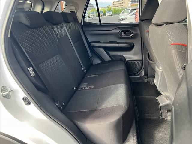 ライズ 　禁煙　モデリスタエアロ　９型ナビ　ツートン　Ｂモニタ　ＢＴ　ＳＡ　アダプティブクルーズ　ＥＴＣ　ＬＥＤヘッド　ステリモ　シートヒータ　Ａストップ　１７インチＡＷ　フルセグ　ＤＶＤ　革巻きステア（18枚目）