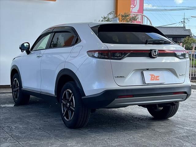 ヴェゼル ｅ：ＨＥＶ　Ｘ　禁煙　純正９型ナビ　Ｂモニタ　ワイヤレス充電　ＥＴＣ２．０　フルセグ　ＢＴ　ホンダセンシング　ＬＥＤヘッド　Ａライト　１６インチＡＷ　スマートキ　Ｐスタート　電子Ｐ　Ａホールド　パドルシフト（12枚目）
