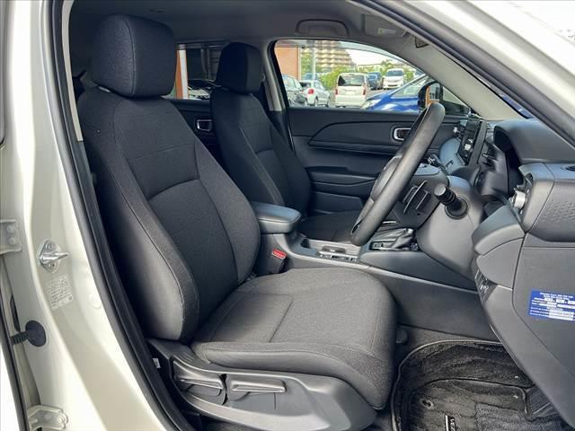 ヴェゼル ｅ：ＨＥＶ　Ｘ　禁煙　純正９型ナビ　Ｂモニタ　ワイヤレス充電　ＥＴＣ２．０　フルセグ　ＢＴ　ホンダセンシング　ＬＥＤヘッド　Ａライト　１６インチＡＷ　スマートキ　Ｐスタート　電子Ｐ　Ａホールド　パドルシフト（16枚目）