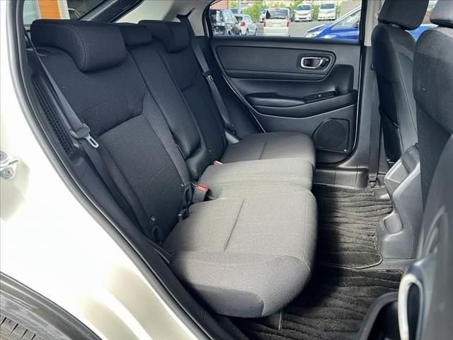 ヴェゼル ｅ：ＨＥＶ　Ｘ　禁煙　純正９型ナビ　Ｂモニタ　ワイヤレス充電　ＥＴＣ２．０　フルセグ　ＢＴ　ホンダセンシング　ＬＥＤヘッド　Ａライト　１６インチＡＷ　スマートキ　Ｐスタート　電子Ｐ　Ａホールド　パドルシフト（18枚目）