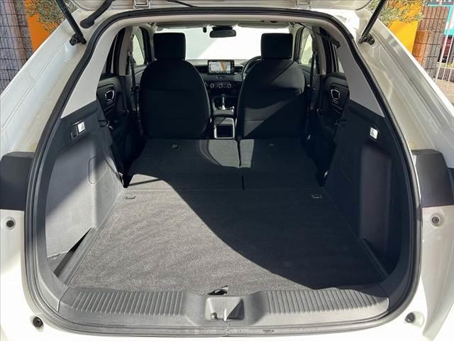 ヴェゼル ｅ：ＨＥＶ　Ｘ　禁煙　純正９型ナビ　Ｂモニタ　ワイヤレス充電　ＥＴＣ２．０　フルセグ　ＢＴ　ホンダセンシング　ＬＥＤヘッド　Ａライト　１６インチＡＷ　スマートキ　Ｐスタート　電子Ｐ　Ａホールド　パドルシフト（21枚目）