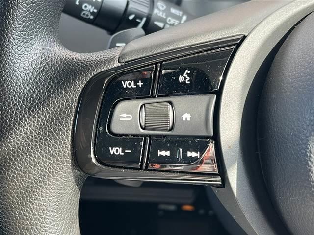 ヴェゼル ｅ：ＨＥＶ　Ｘ　禁煙　純正９型ナビ　Ｂモニタ　ワイヤレス充電　ＥＴＣ２．０　フルセグ　ＢＴ　ホンダセンシング　ＬＥＤヘッド　Ａライト　１６インチＡＷ　スマートキ　Ｐスタート　電子Ｐ　Ａホールド　パドルシフト（28枚目）