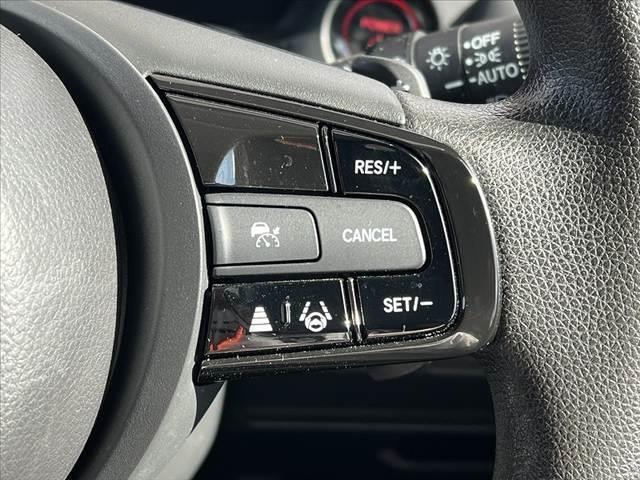 ヴェゼル ｅ：ＨＥＶ　Ｘ　禁煙　純正９型ナビ　Ｂモニタ　ワイヤレス充電　ＥＴＣ２．０　フルセグ　ＢＴ　ホンダセンシング　ＬＥＤヘッド　Ａライト　１６インチＡＷ　スマートキ　Ｐスタート　電子Ｐ　Ａホールド　パドルシフト（29枚目）