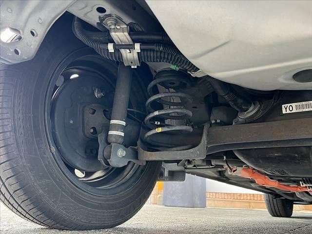 アクア Ｇ　禁煙車　ＬＥＤヘッド　純正ナビ　Ｂモニタ　ＥＴＣ　地デジ　ＢＴ　ＣＤ　ステリモ　ＬＥＤフォグ　クルコン　リモコンキー　革巻きステアリング　リアスポイラー　Ｐガラス　シートリフタ　アームレスト（46枚目）
