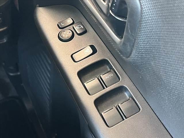 スペーシア ハイブリッドＧ　禁煙車　ナビ　Ｂモニタ　フルセグ　ＢＴ　ＤＶＤ　ＥＴＣ　スマートキー　Ｐスター　Ａストップ　Ａライト　ＡＢＳ　両側スライドドア　ＳＲＳエアバック　アームレスト　ＣＤ　バニティミラ　左右独立スライド（31枚目）