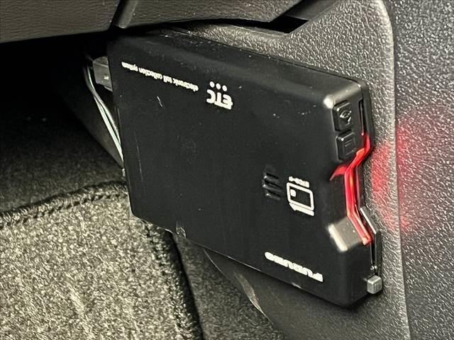 ノート S 社外ナビ スマートキー ETC Aライト Pスタート シートリフター ヘッドライトレベライザー 電子パーキング ブレーキホールド リアワイパー ハロゲンヘッドライト SRSエアバッグ(5枚目)