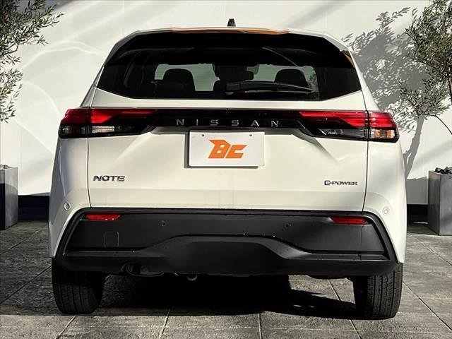 ノート S 社外ナビ スマートキー ETC Aライト Pスタート シートリフター ヘッドライトレベライザー 電子パーキング ブレーキホールド リアワイパー ハロゲンヘッドライト SRSエアバッグ(14枚目)