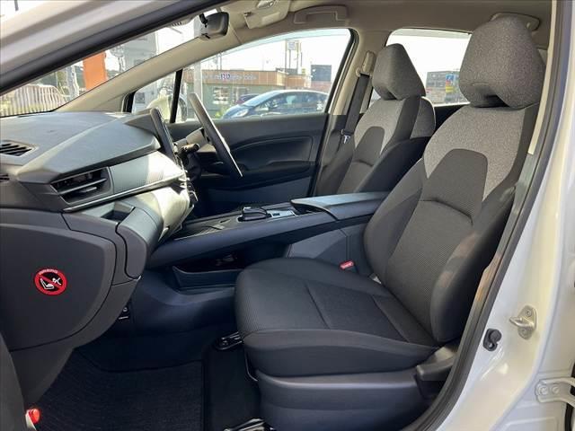 ノート S 社外ナビ スマートキー ETC Aライト Pスタート シートリフター ヘッドライトレベライザー 電子パーキング ブレーキホールド リアワイパー ハロゲンヘッドライト SRSエアバッグ(17枚目)