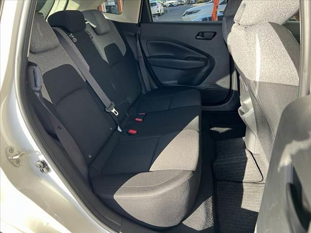 ノート S 社外ナビ スマートキー ETC Aライト Pスタート シートリフター ヘッドライトレベライザー 電子パーキング ブレーキホールド リアワイパー ハロゲンヘッドライト SRSエアバッグ(18枚目)