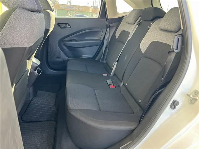 ノート S 社外ナビ スマートキー ETC Aライト Pスタート シートリフター ヘッドライトレベライザー 電子パーキング ブレーキホールド リアワイパー ハロゲンヘッドライト SRSエアバッグ(19枚目)