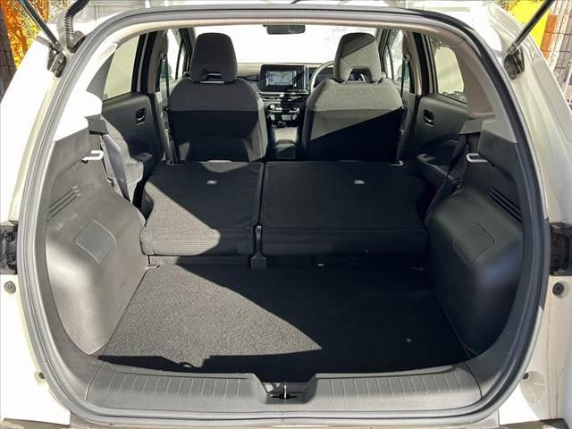 ノート S 社外ナビ スマートキー ETC Aライト Pスタート シートリフター ヘッドライトレベライザー 電子パーキング ブレーキホールド リアワイパー ハロゲンヘッドライト SRSエアバッグ(21枚目)