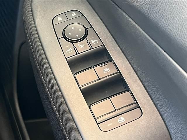 ノート S 社外ナビ スマートキー ETC Aライト Pスタート シートリフター ヘッドライトレベライザー 電子パーキング ブレーキホールド リアワイパー ハロゲンヘッドライト SRSエアバッグ(29枚目)