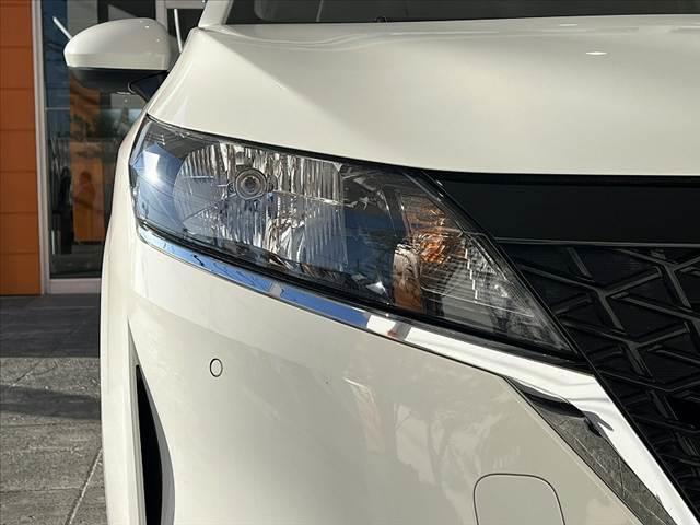 ノート S 社外ナビ スマートキー ETC Aライト Pスタート シートリフター ヘッドライトレベライザー 電子パーキング ブレーキホールド リアワイパー ハロゲンヘッドライト SRSエアバッグ(33枚目)