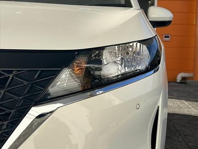 ノート S 社外ナビ スマートキー ETC Aライト Pスタート シートリフター ヘッドライトレベライザー 電子パーキング ブレーキホールド リアワイパー ハロゲンヘッドライト SRSエアバッグ(34枚目)